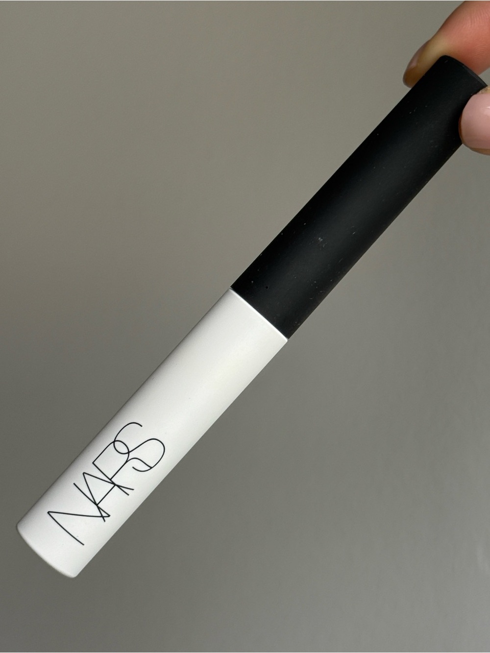 NARS Smudge Proof Eyeshadow Base